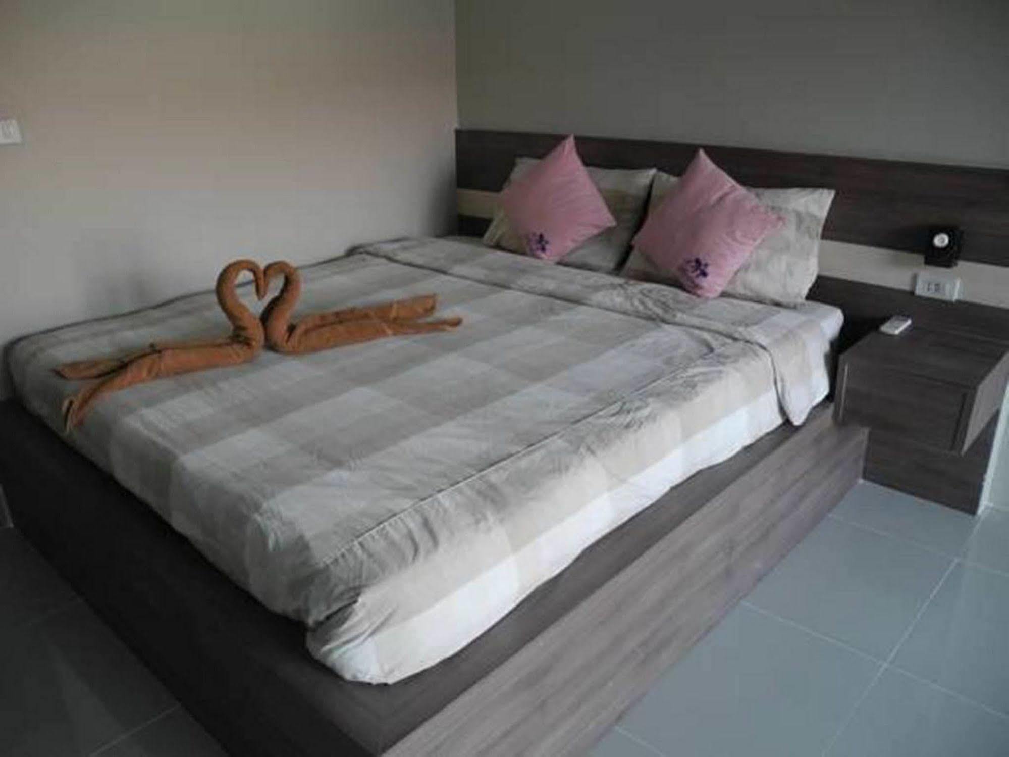 Bee Orchid Pool Villa Pattaya Eksteriør billede